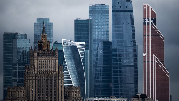 Здание Министерства иностранных дел РФ и Московский международный деловой центр Москва-Сити